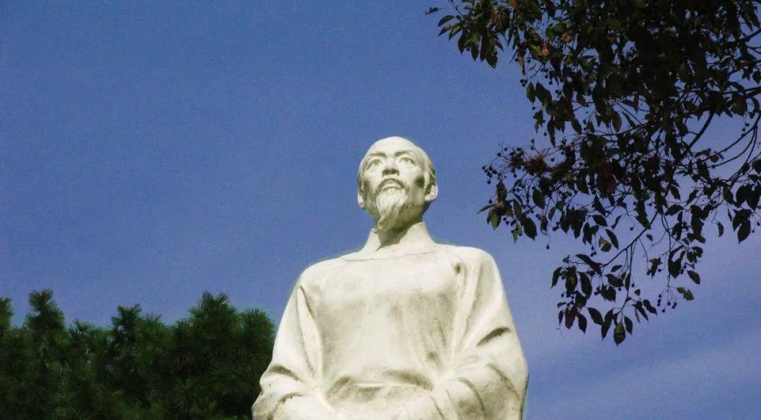 屈原，爱国之魂；（凝聚千年文化，永不磨灭；）