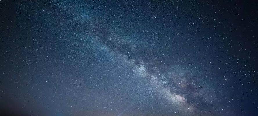 夜空中最亮的星（探秘神秘而美丽的存在）