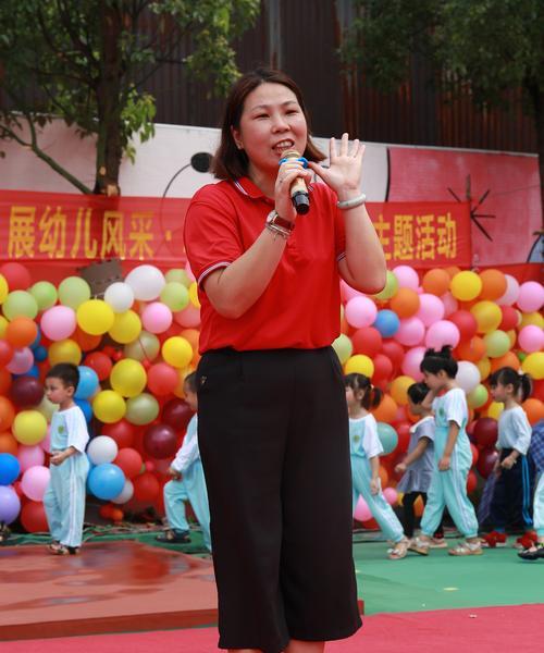 以爱为名，行动起来——义卖活动（捐赠，关爱，互助，共同缔造一场温馨而有意义的盛宴）