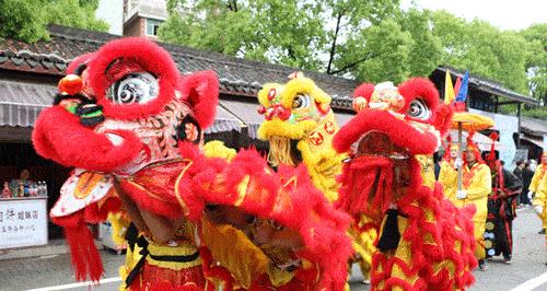 《寒冬中的春节》——一位女子的回乡之旅