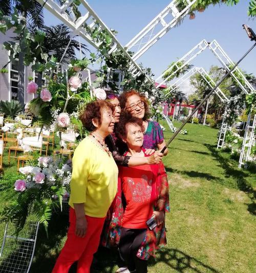 友谊之花盛开的故事（以真挚的心交流，让友谊之花盛开）