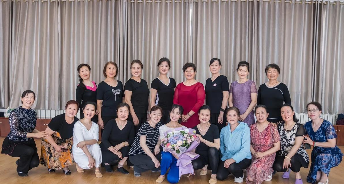 与老师一起走过的日子（老师，是我成长路上的指路明灯）